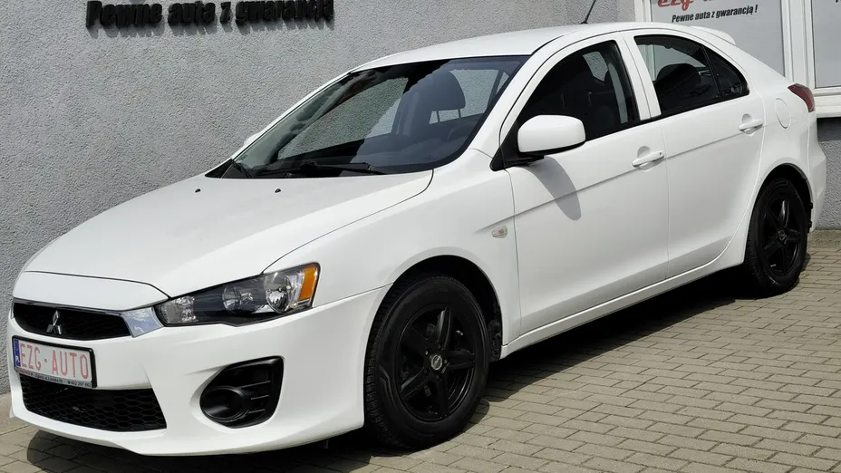 MITSUBISHI Lancer -