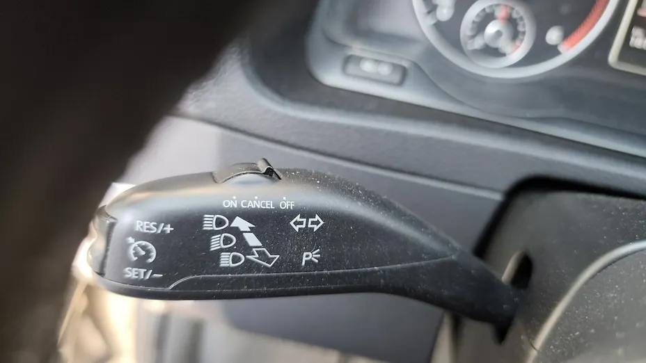 VOLKSWAGEN Multivan -