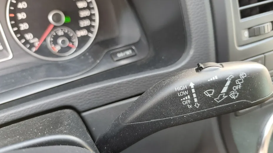 VOLKSWAGEN Multivan -