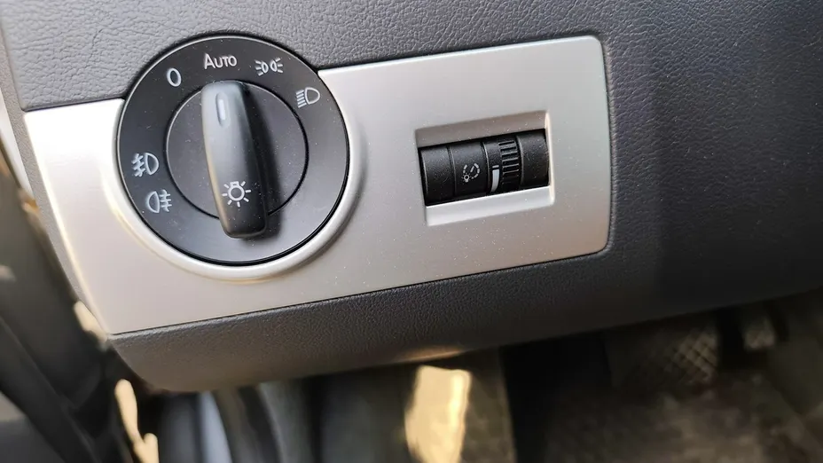 VOLKSWAGEN Multivan -