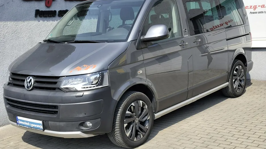 VOLKSWAGEN Multivan -