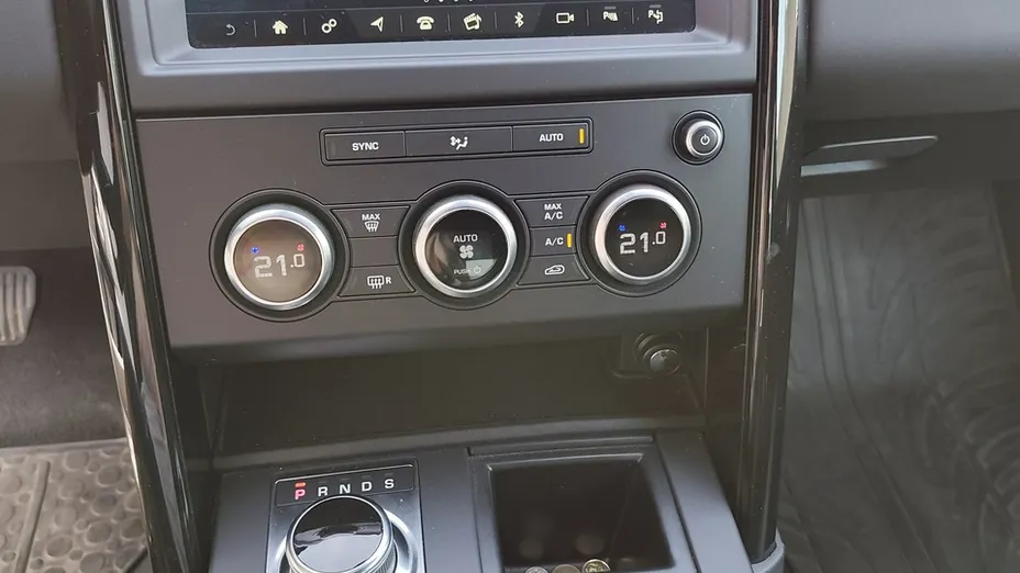 LAND ROVER Discovery -