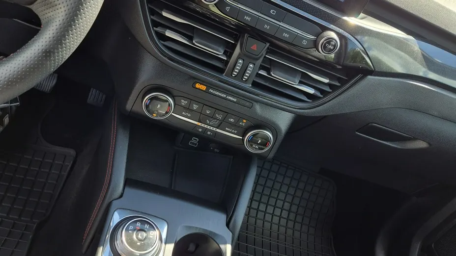 FORD Kuga -