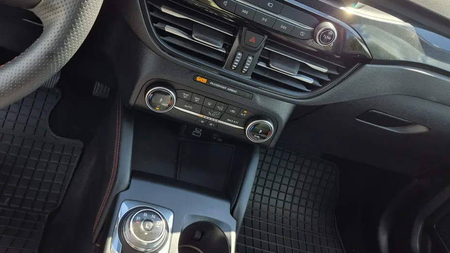FORD Kuga -