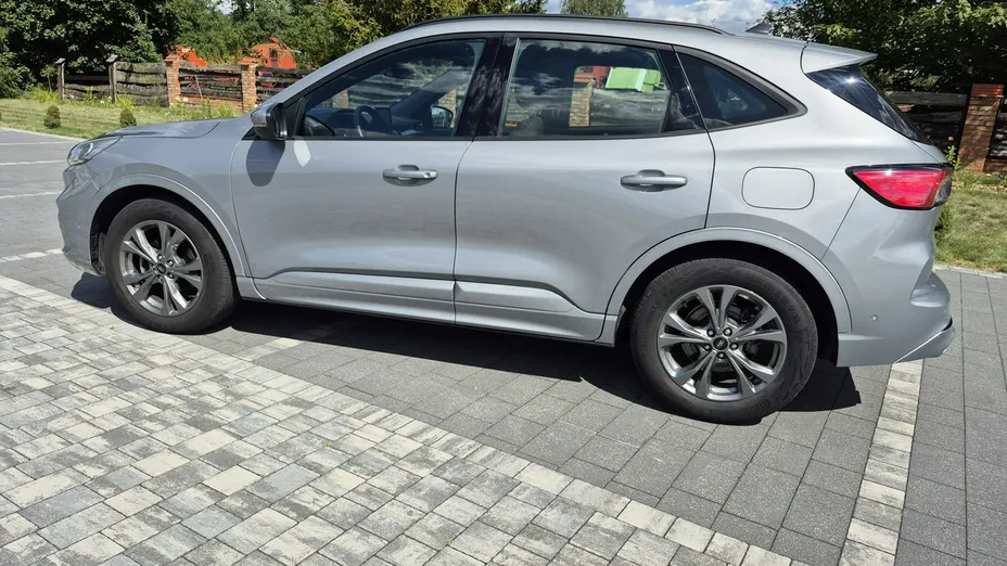 FORD Kuga -