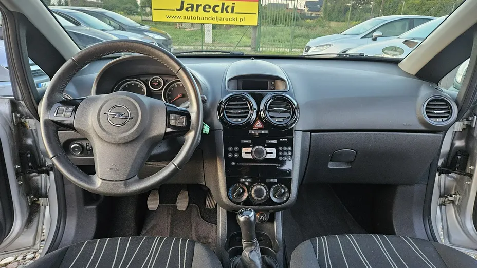 OPEL Corsa -