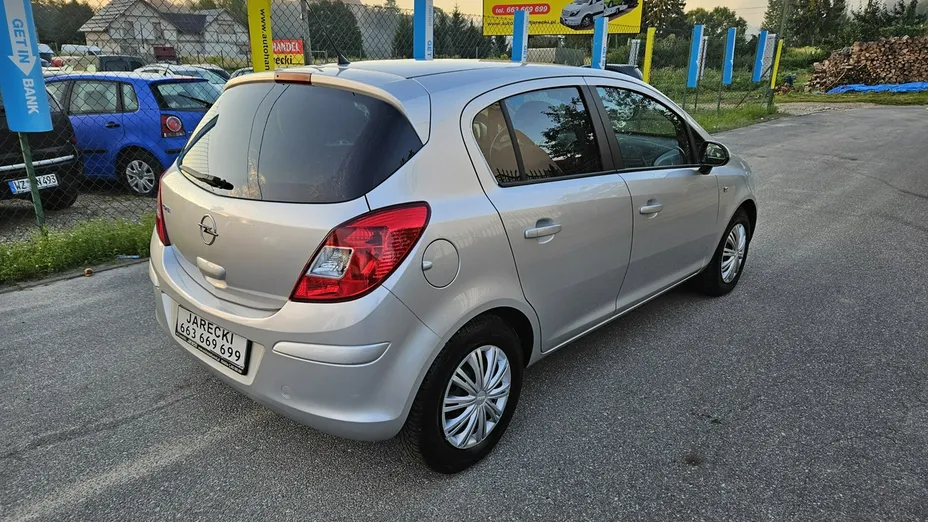 OPEL Corsa -