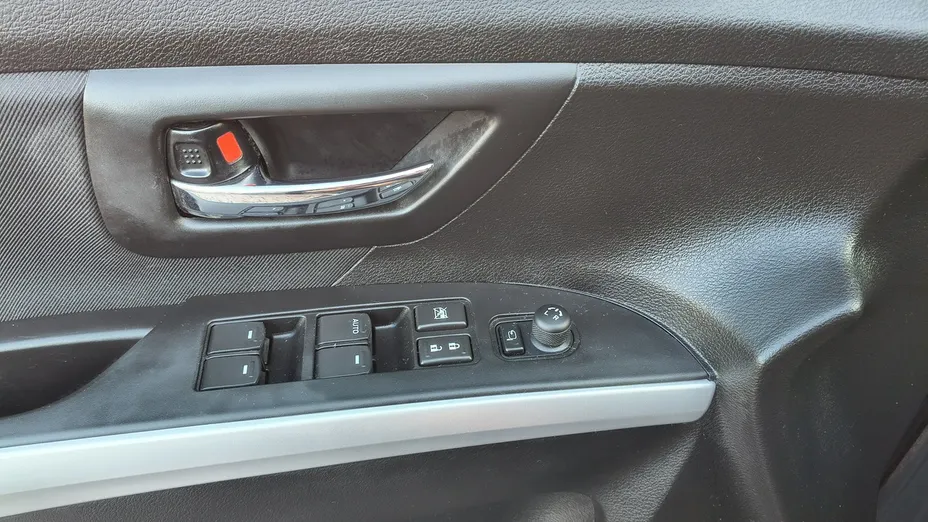 SUZUKI S-Cross -
