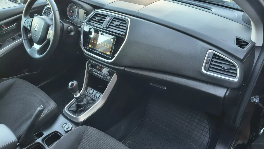 SUZUKI S-Cross -