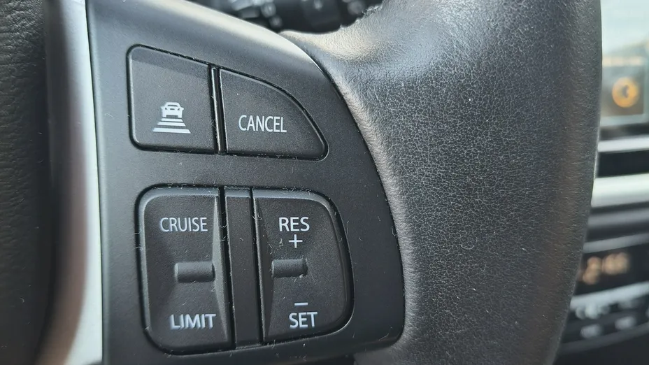 SUZUKI S-Cross -