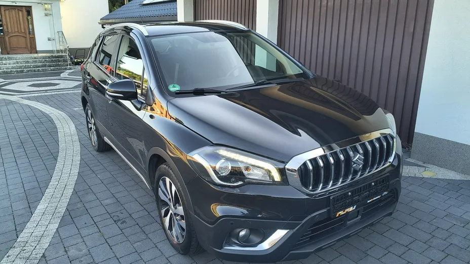 SUZUKI S-Cross -