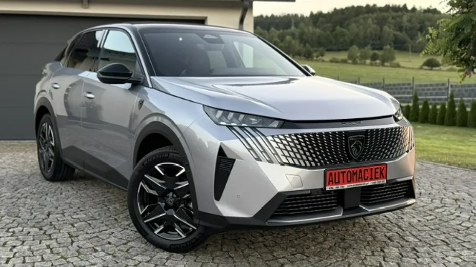 PEUGEOT 3008 -
