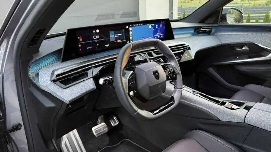 PEUGEOT 3008 -