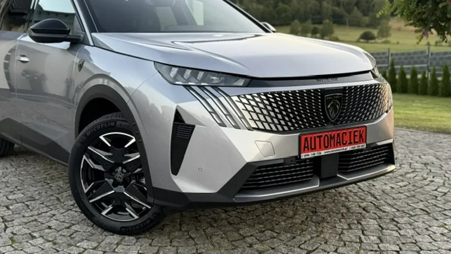 PEUGEOT 3008 -