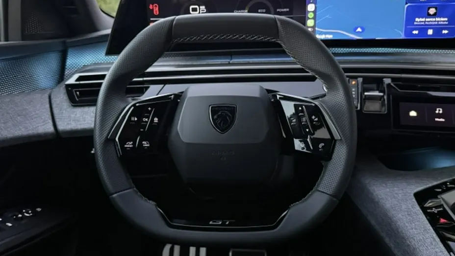PEUGEOT 3008 -