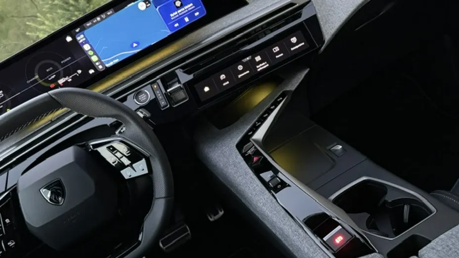 PEUGEOT 3008 -