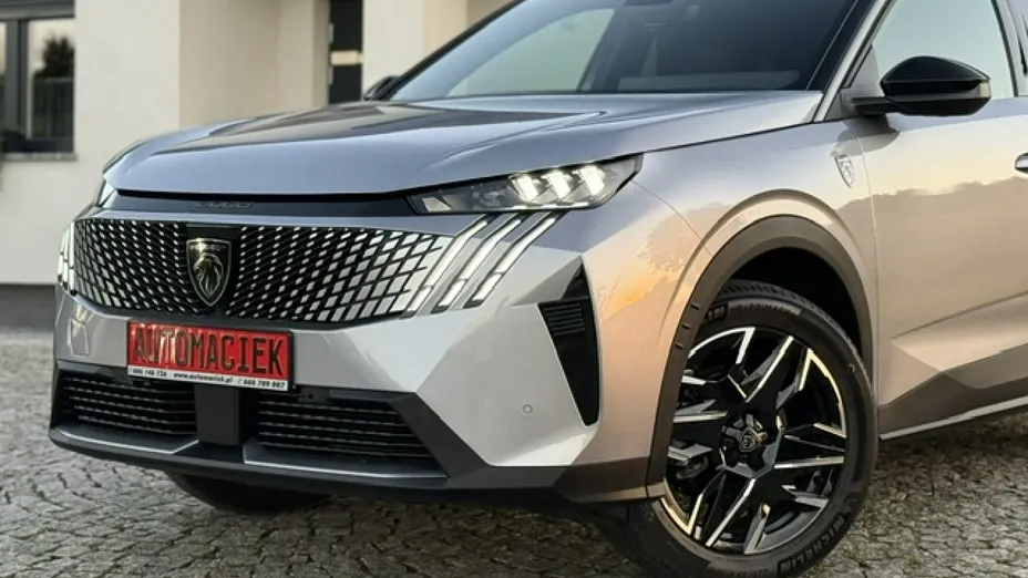 PEUGEOT 3008 -