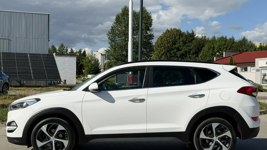 HYUNDAI Tucson -