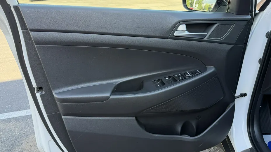 HYUNDAI Tucson -