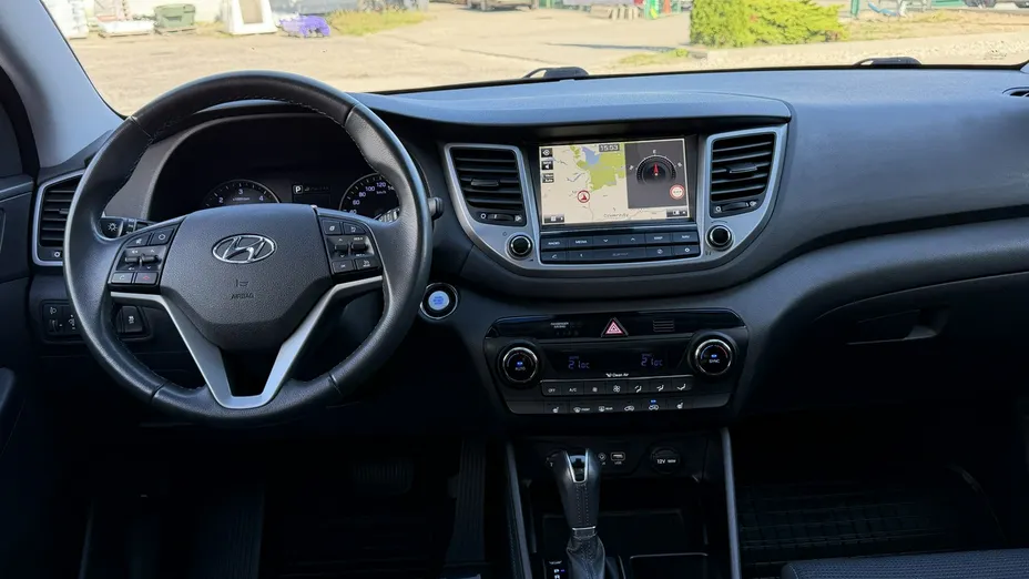 HYUNDAI Tucson -