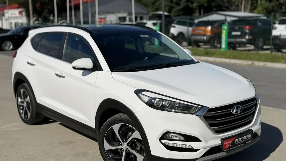 HYUNDAI Tucson -