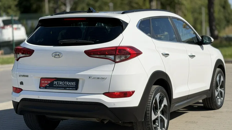 HYUNDAI Tucson -