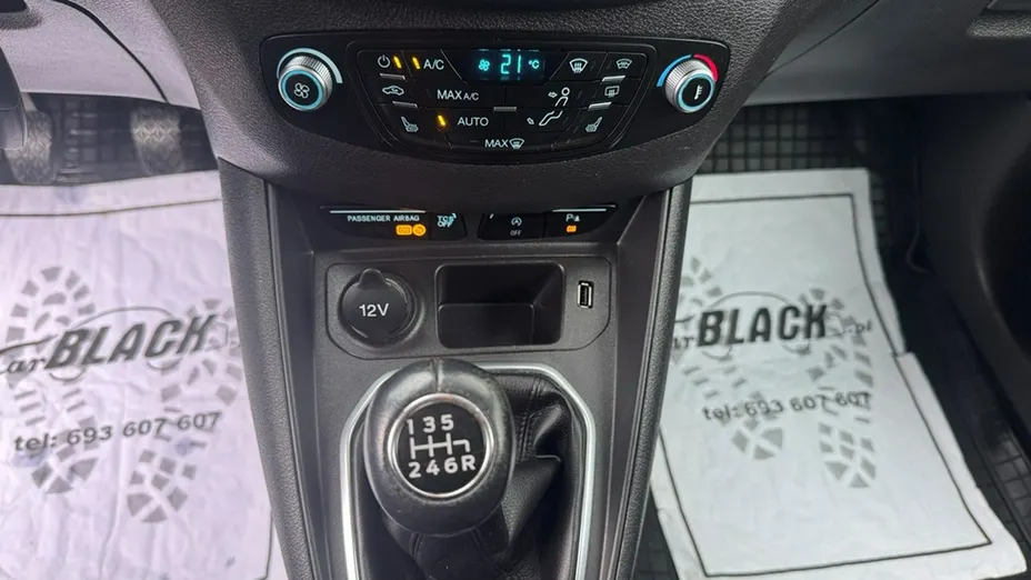 FORD Tourneo Courier -