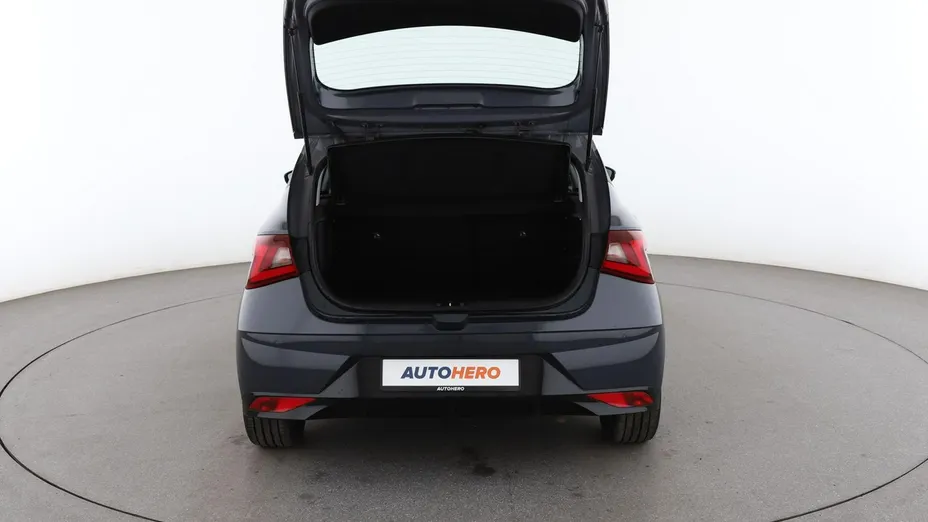 HYUNDAI i20 -