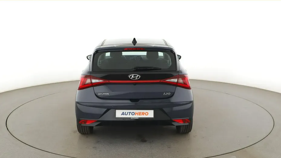 HYUNDAI i20 -