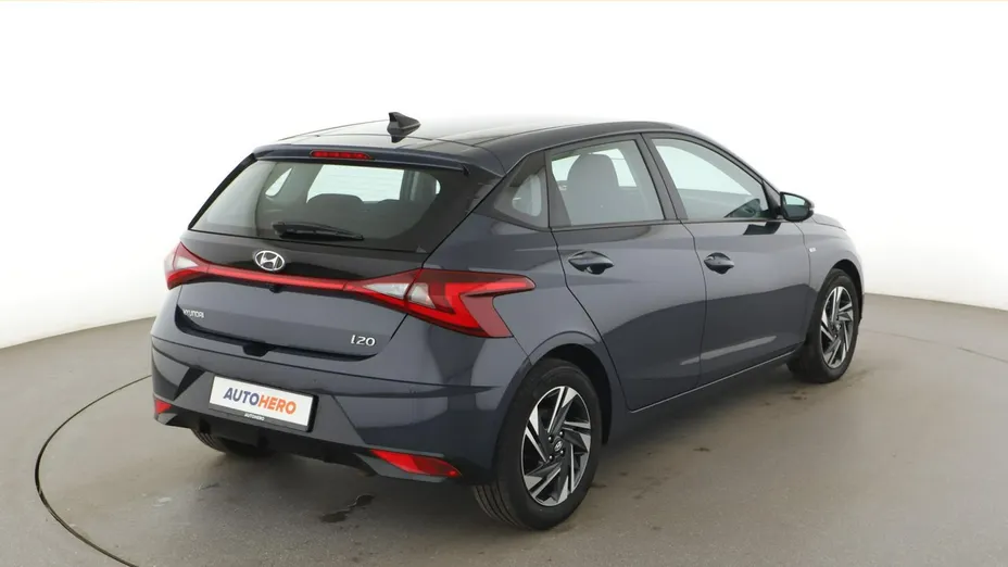 HYUNDAI i20 -