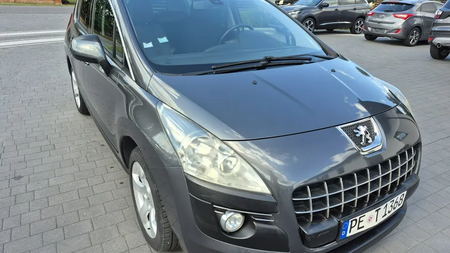PEUGEOT 3008 -