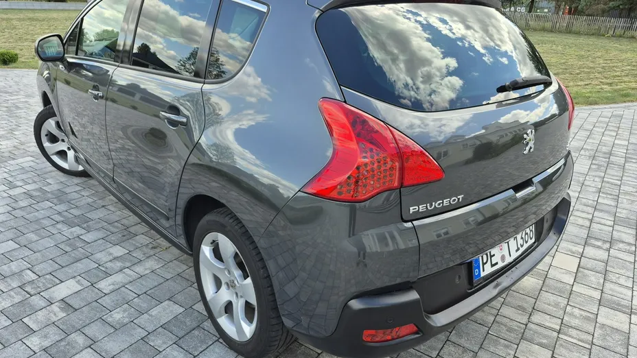 PEUGEOT 3008 -