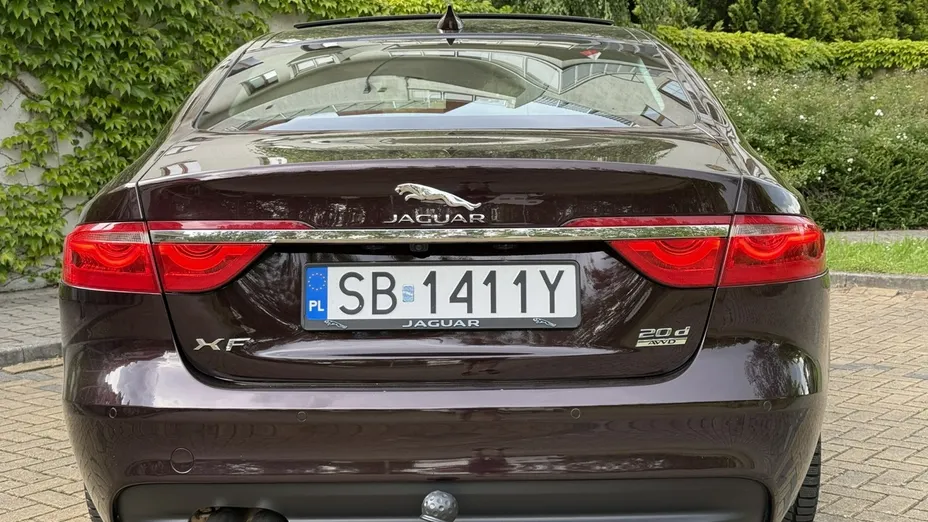 JAGUAR XF -