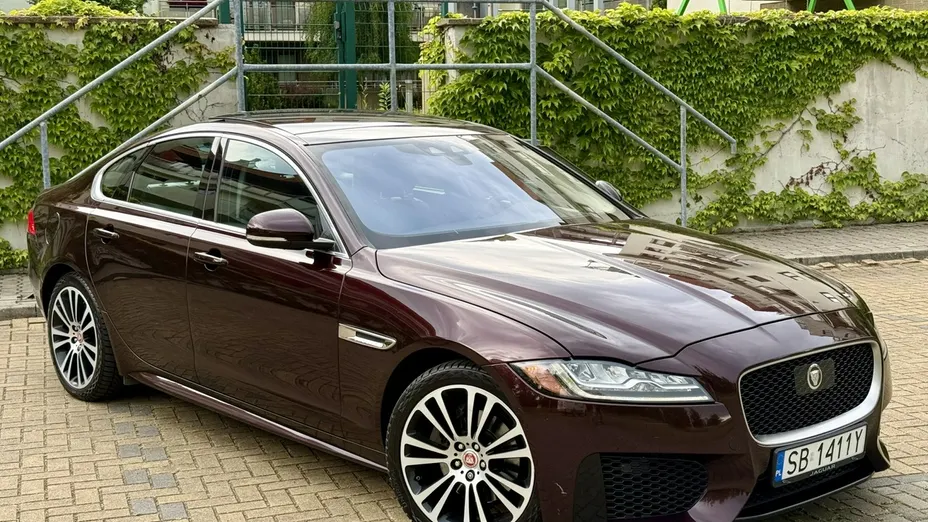 JAGUAR XF -
