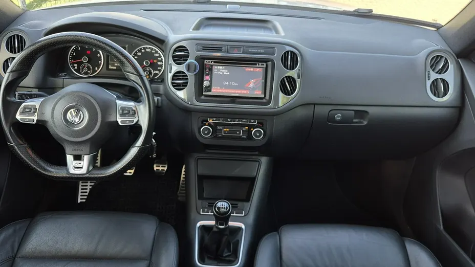 VOLKSWAGEN Tiguan -
