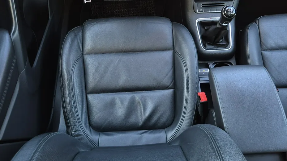 VOLKSWAGEN Tiguan -