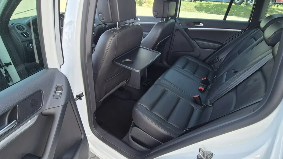 VOLKSWAGEN Tiguan -