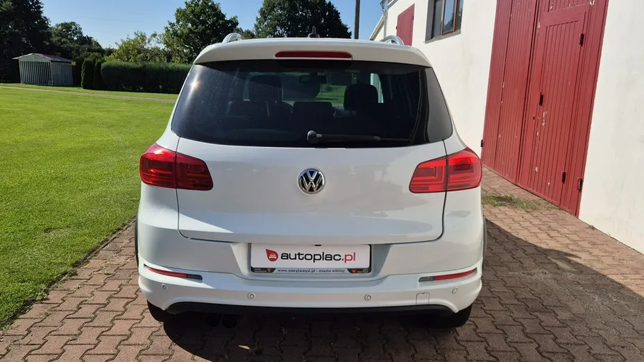 VOLKSWAGEN Tiguan -