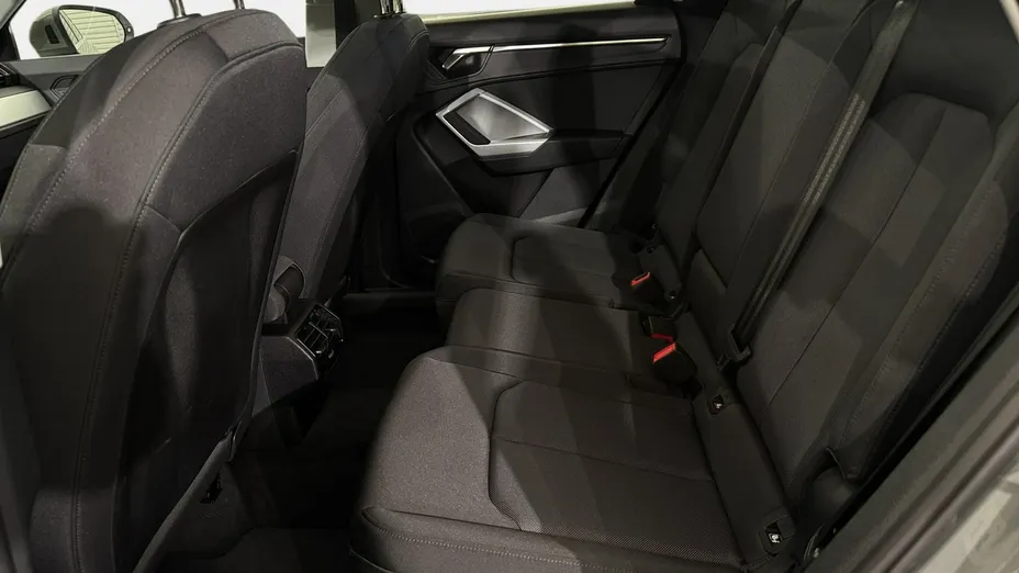 AUDI Q3 -