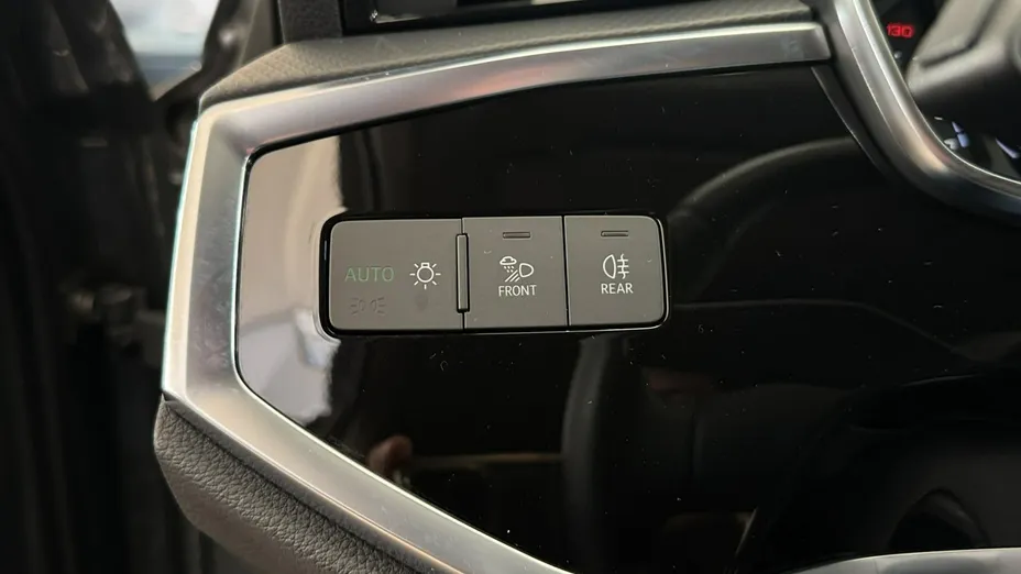 AUDI Q3 -