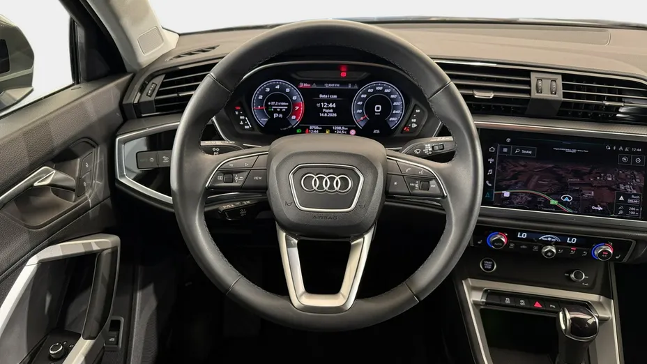 AUDI Q3 -