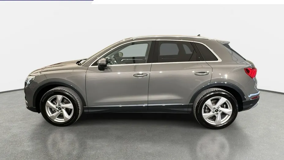 AUDI Q3 -