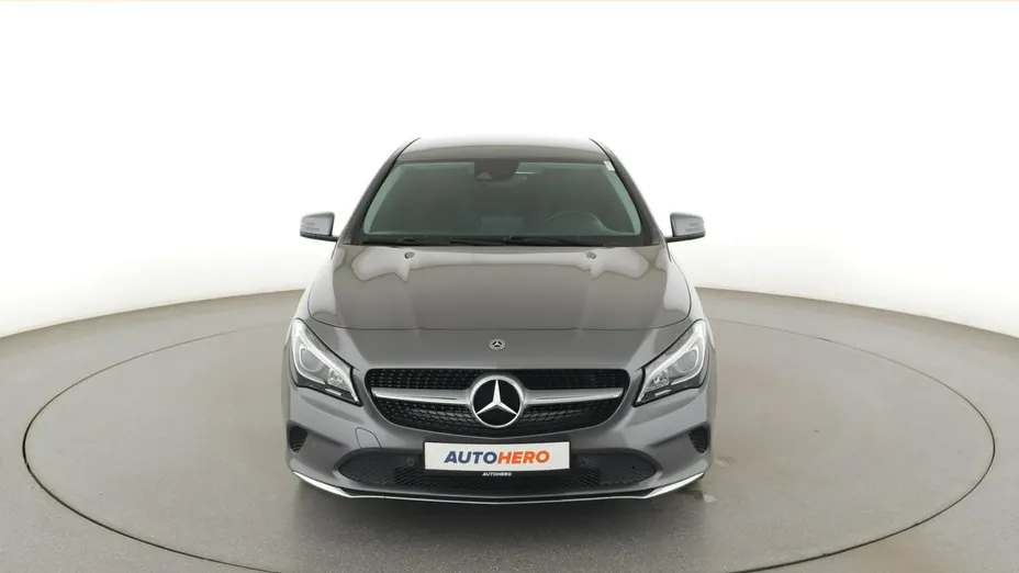 MERCEDES-BENZ CLA -