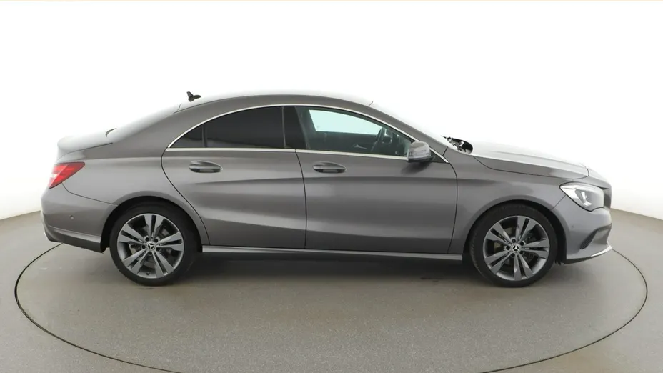 MERCEDES-BENZ CLA -