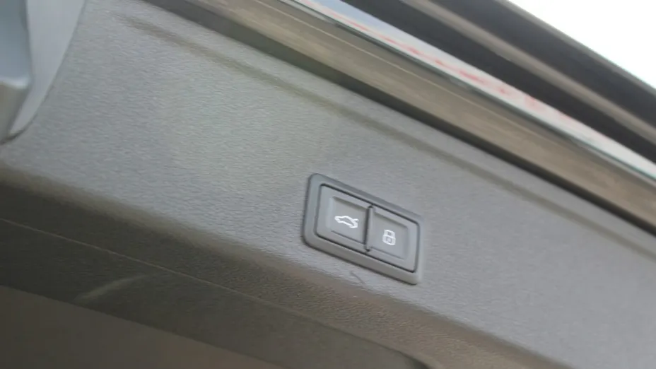 AUDI A4 -