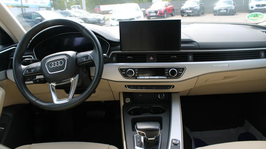 AUDI A4 -