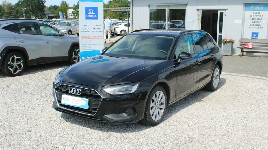 AUDI A4 -