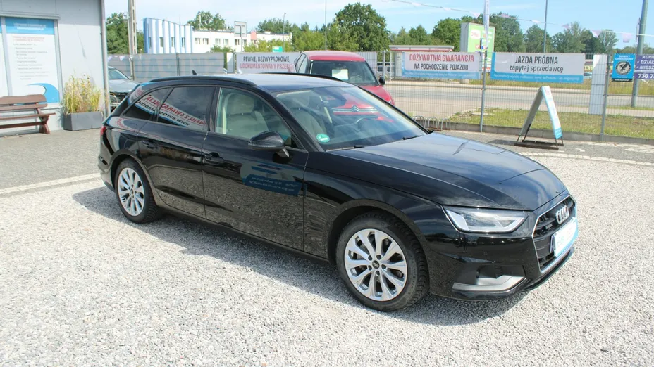 AUDI A4 -