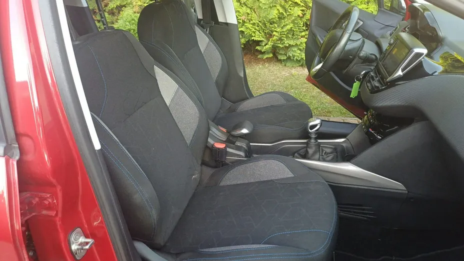 PEUGEOT 2008 -
