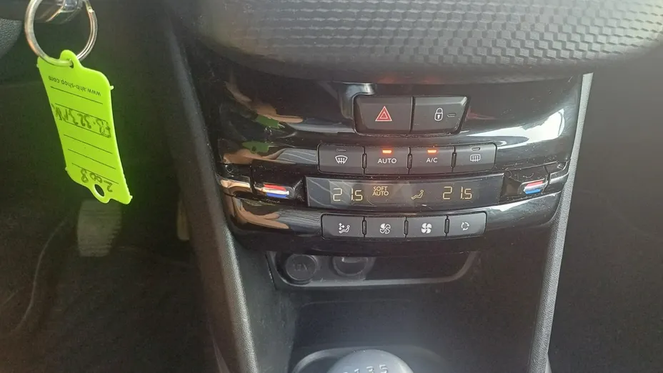 PEUGEOT 2008 -